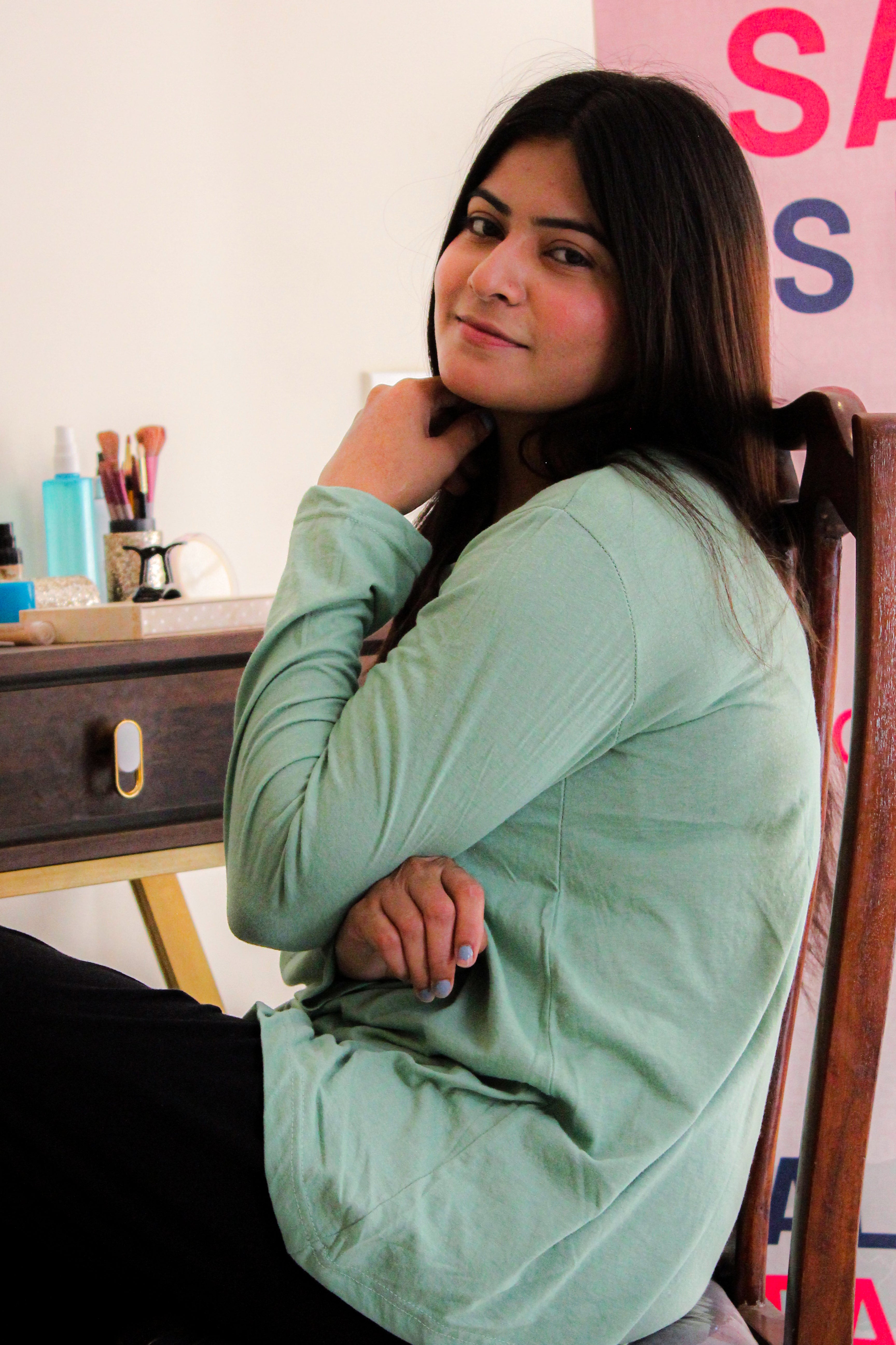 Helnay T-Shirt with Black Pajama