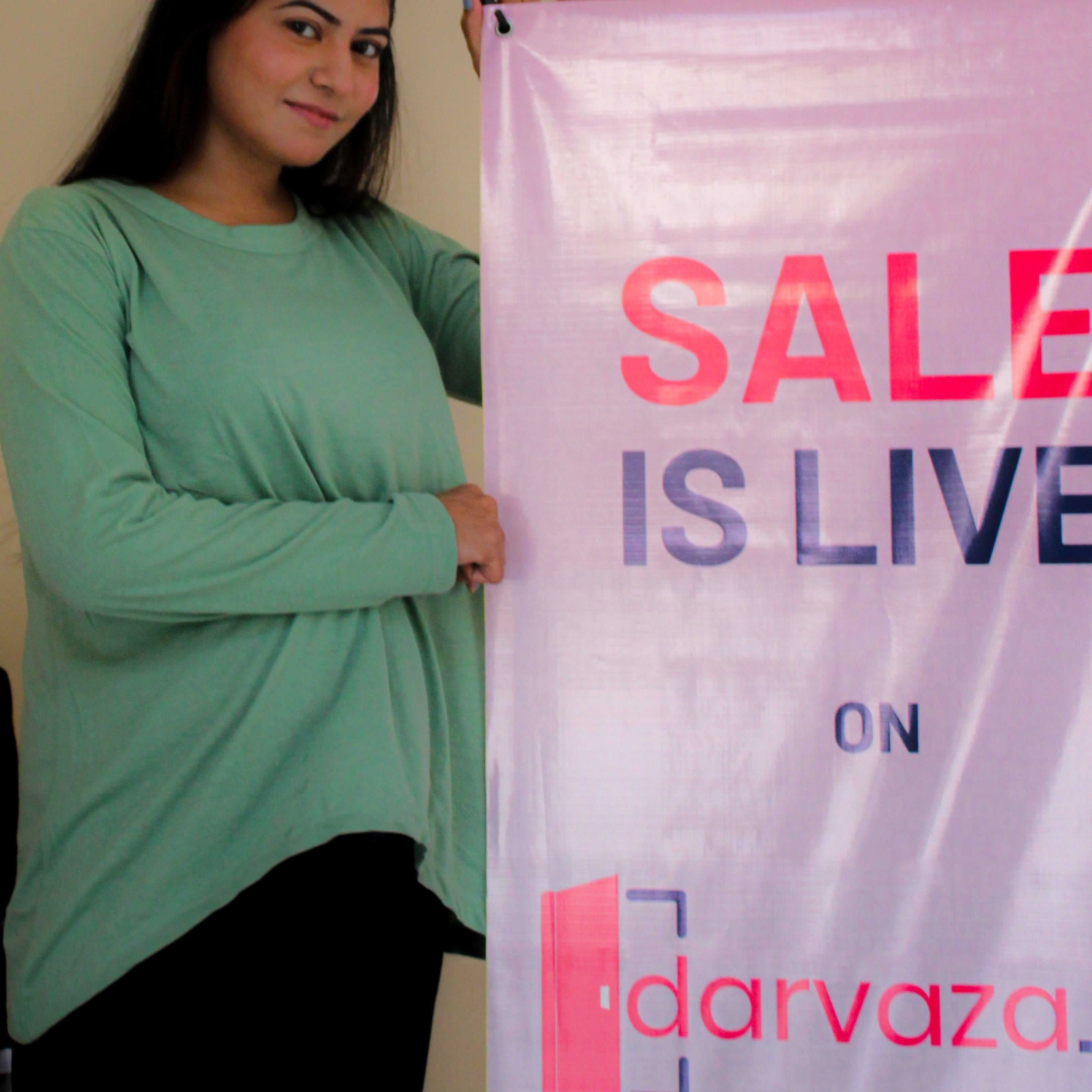 Helnay T-Shirt with Black Pajama