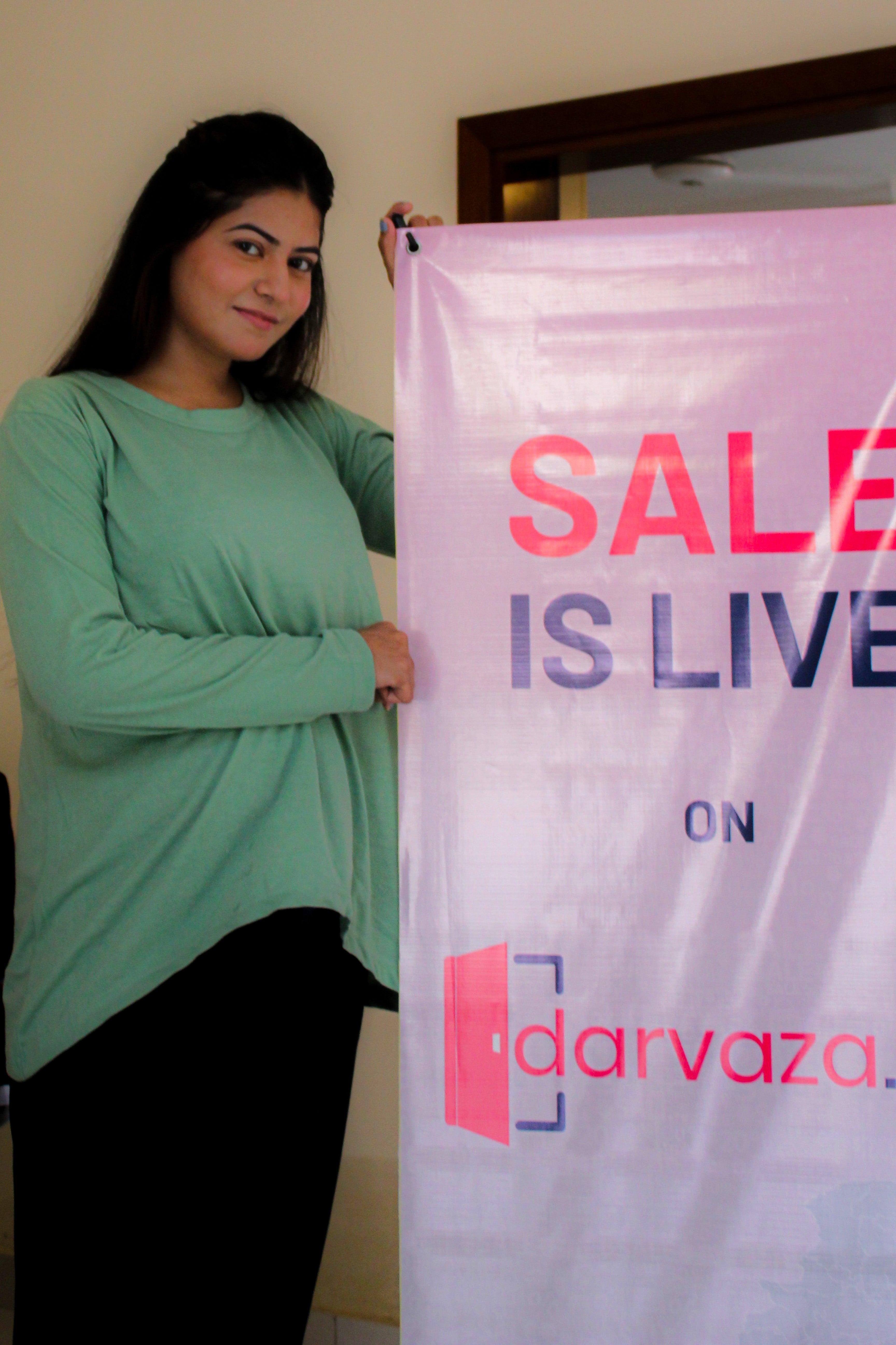 Helnay T-Shirt with Black Pajama