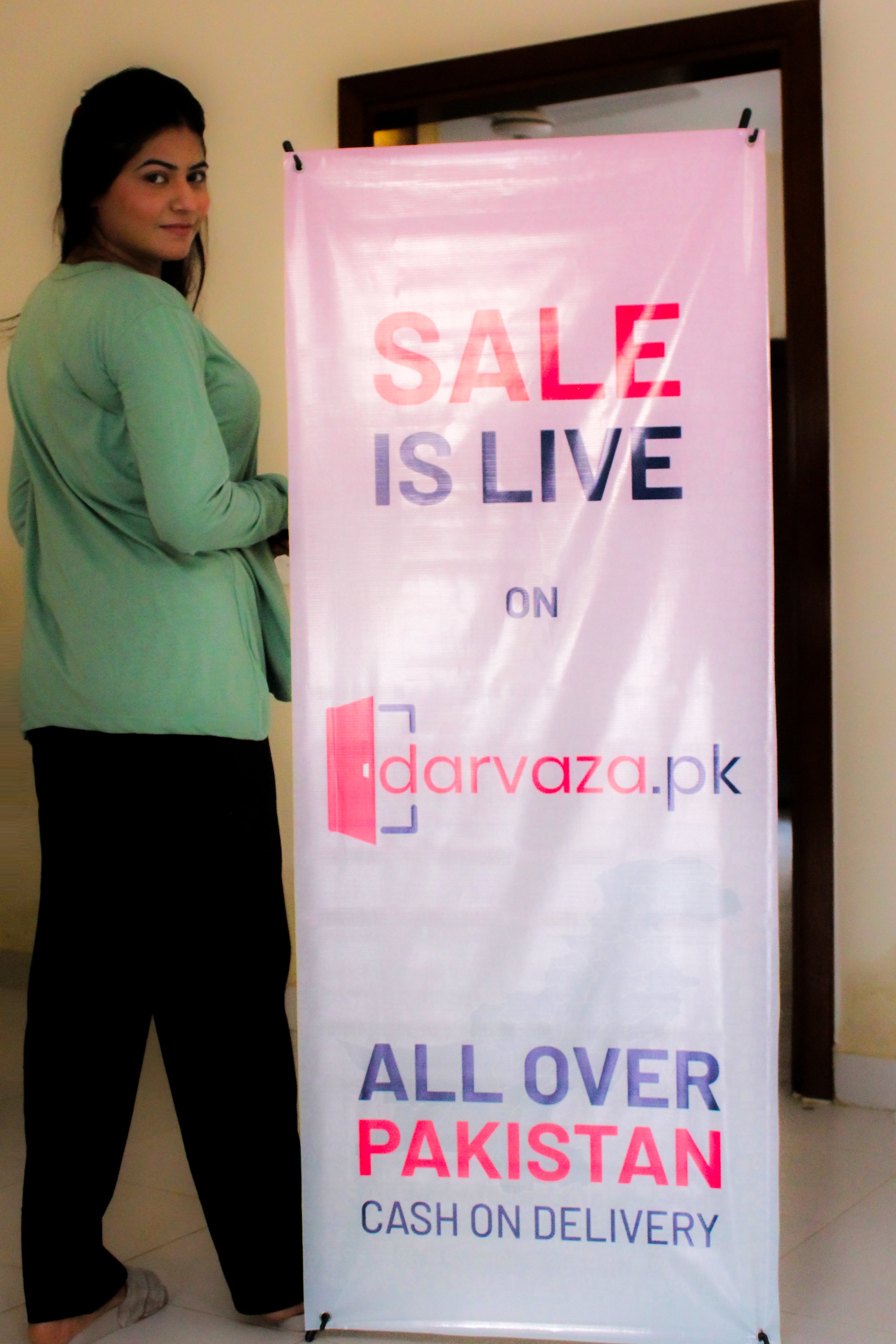 Helnay T-Shirt with Black Pajama