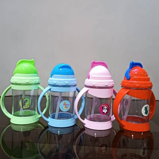 Baby Juice Feeder Duck Sipper Grip and Sip Beaker Bottle for Kids