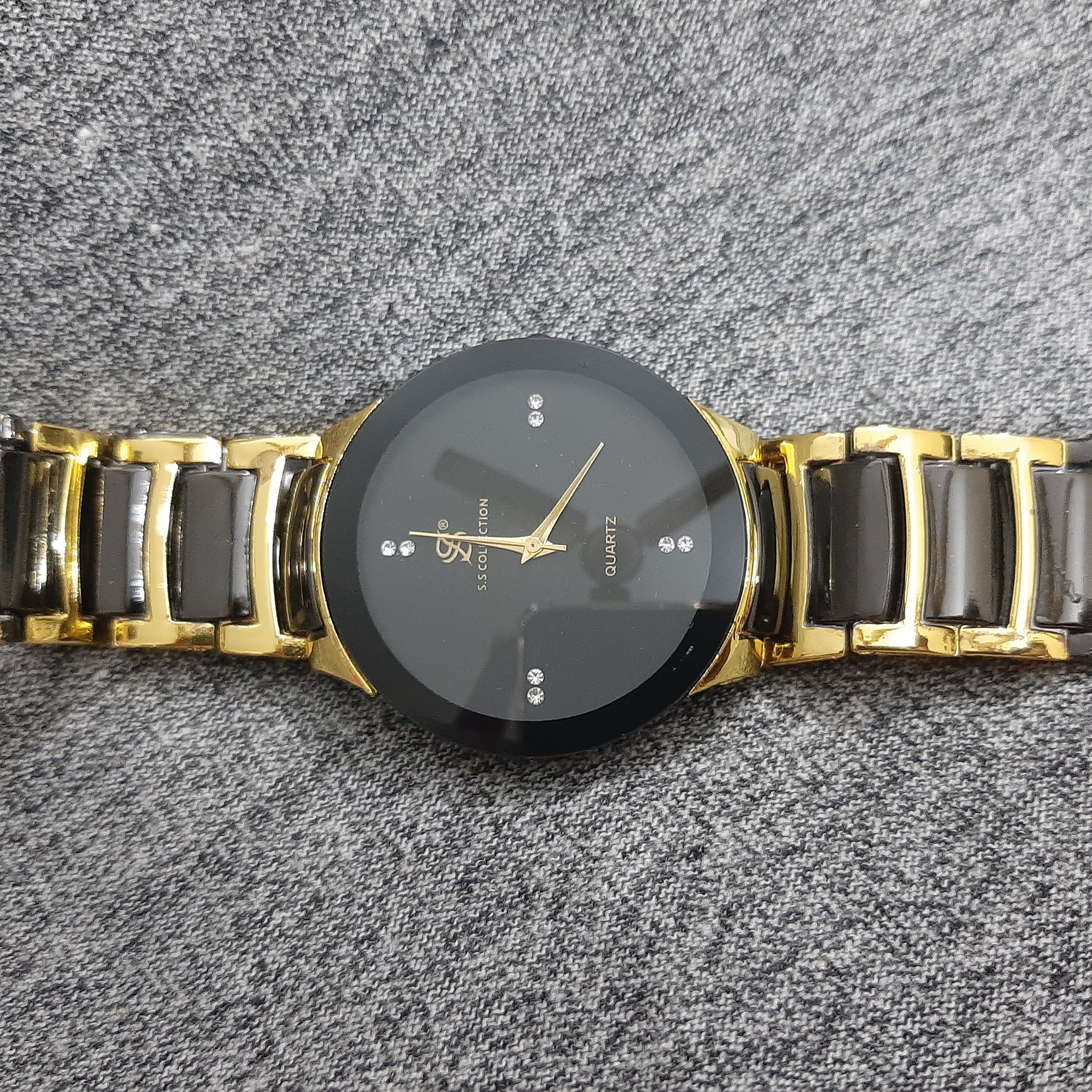 Centrix Chain Watch in Metallic Black with Golden/Silver Color Wrist Watch For Men