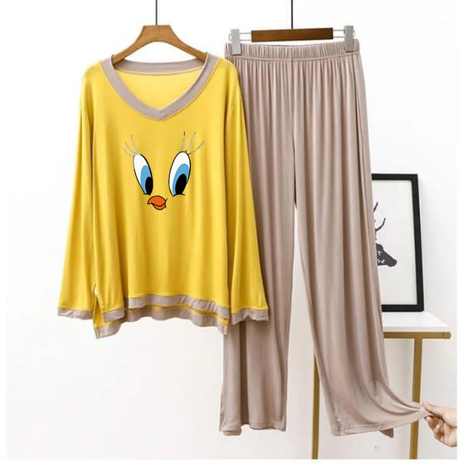 Yellow Daffy Duck V-Neck T-Shirt with Contrast Trouser PJ Set