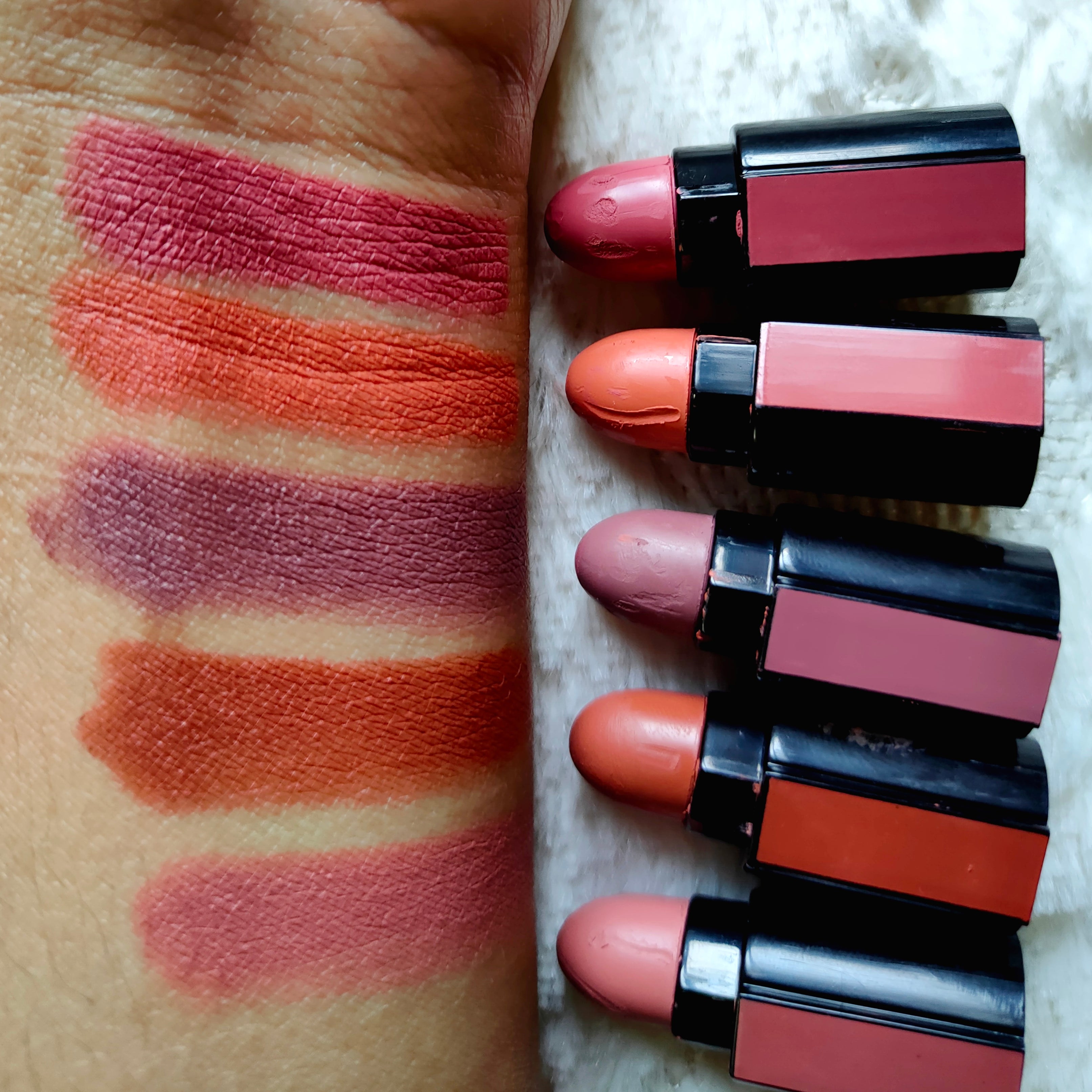 Buy 1 Get 1 Free Offer - Imported Portable High Quality 5 in 1 Lipstick - Red Color & Nude Color Rs 799