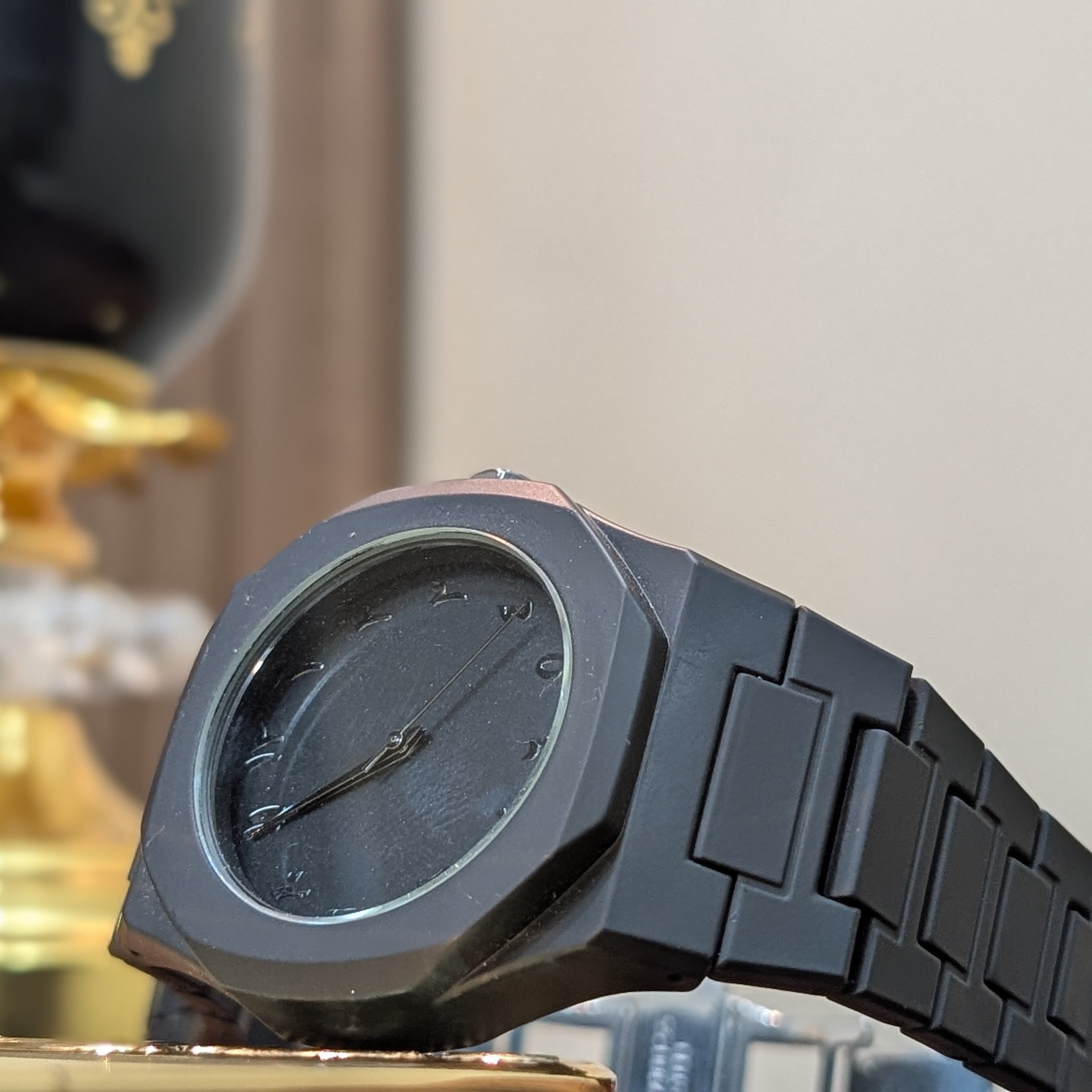 Black Royal Arabic Aura Watch