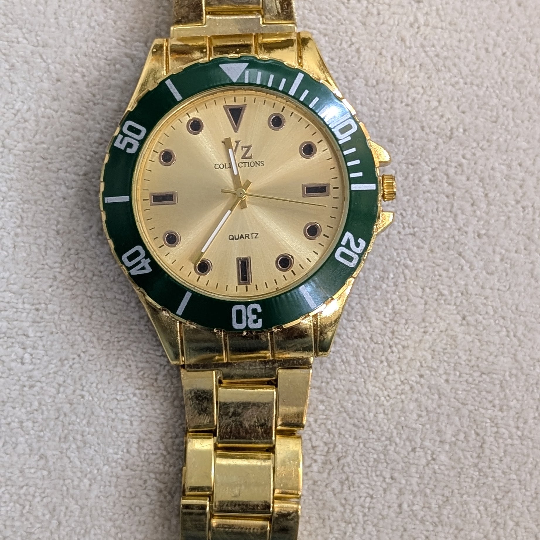 VZ Aurelia Golden Round Green Man Watch