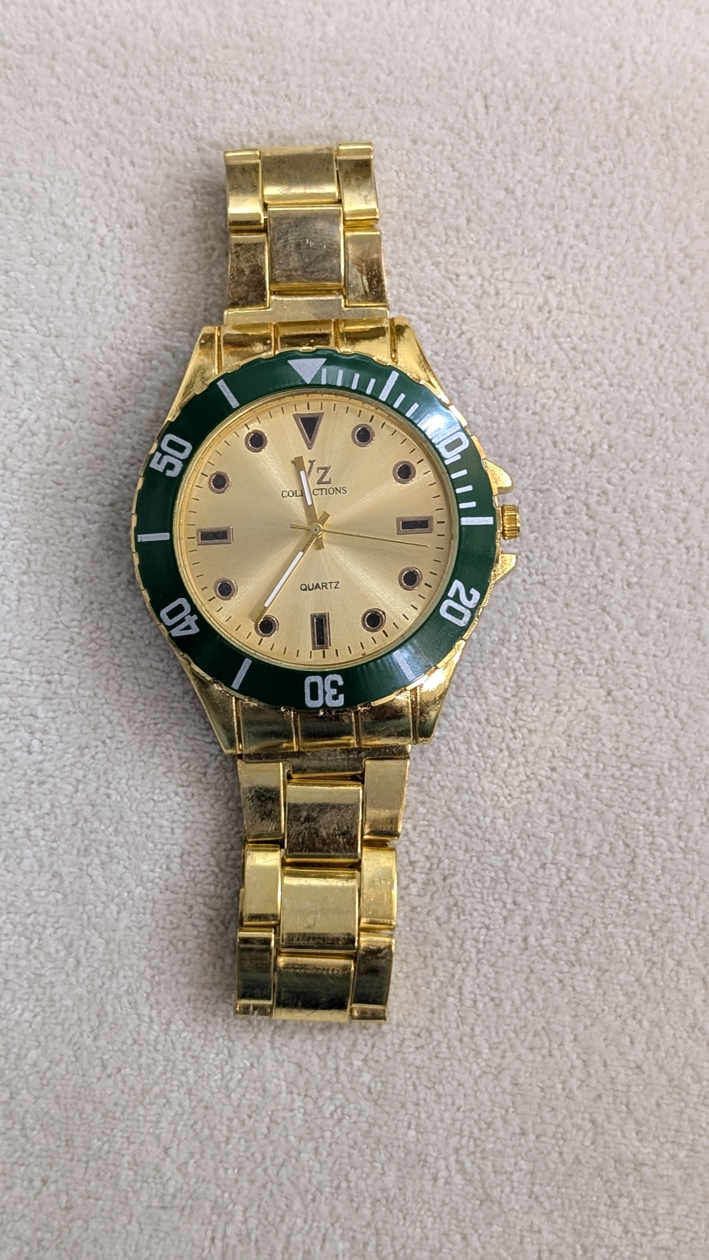 VZ Aurelia Golden Round Green Man Watch
