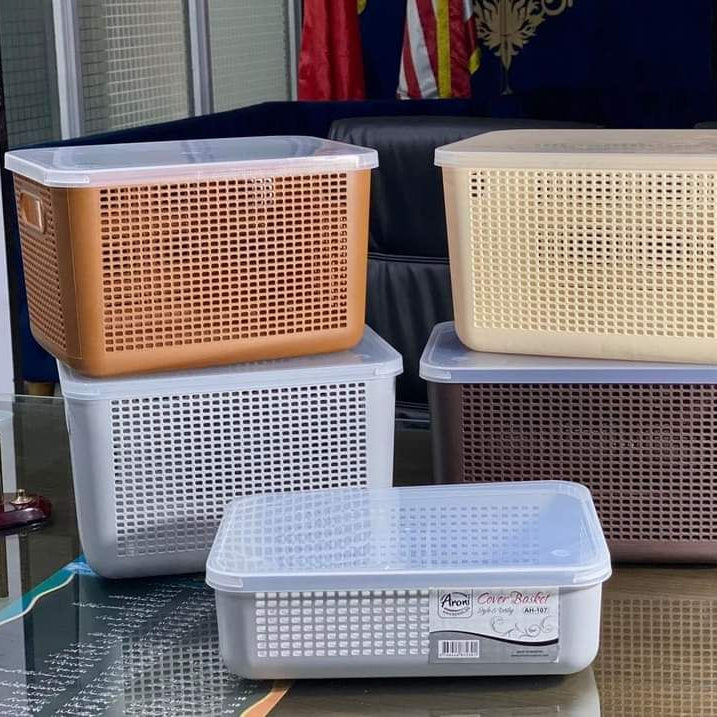 Deluxe Storage Basket With Lid