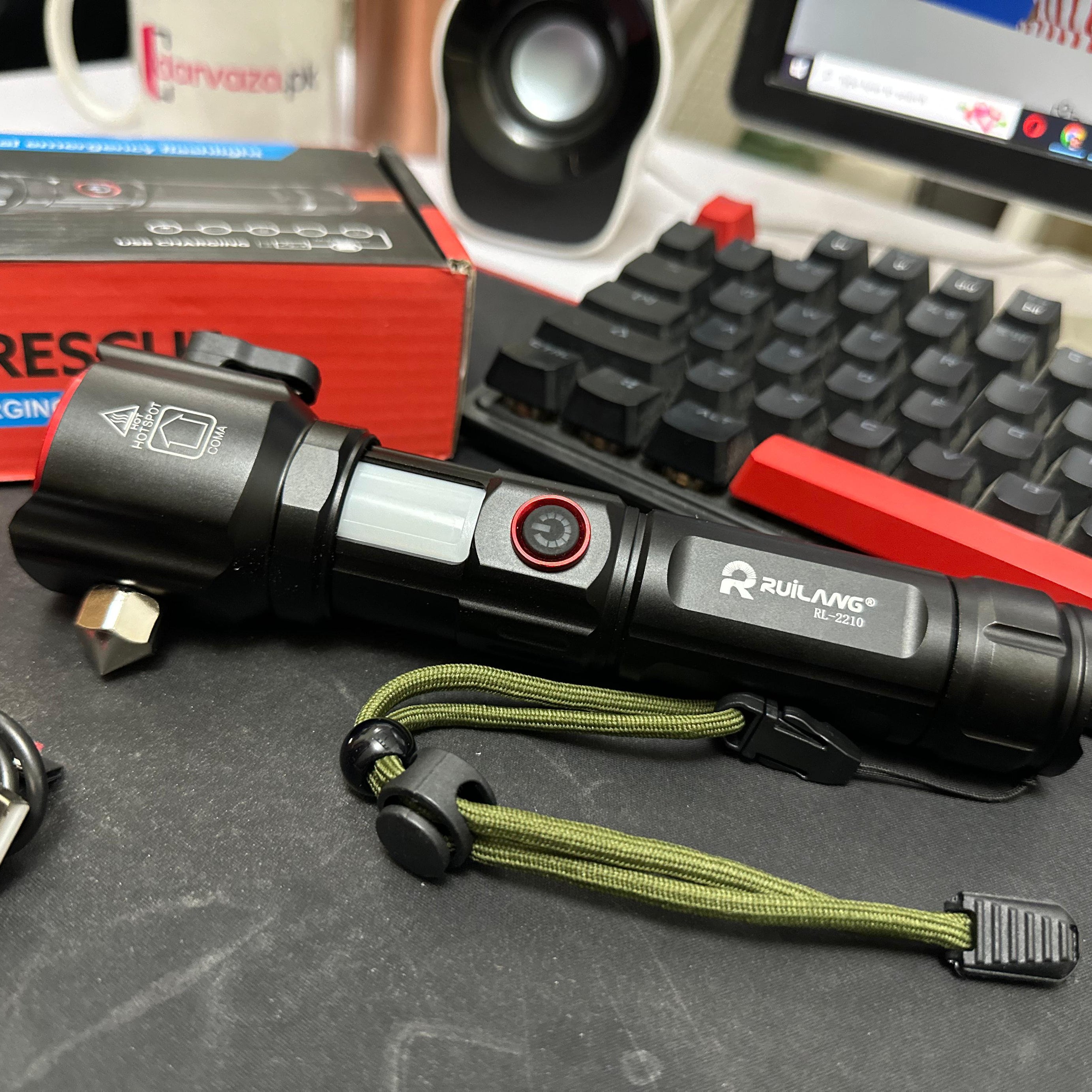 Super Bright Metal FlashLight Torch with adjustable focus Hammer and Mobile Power Bank