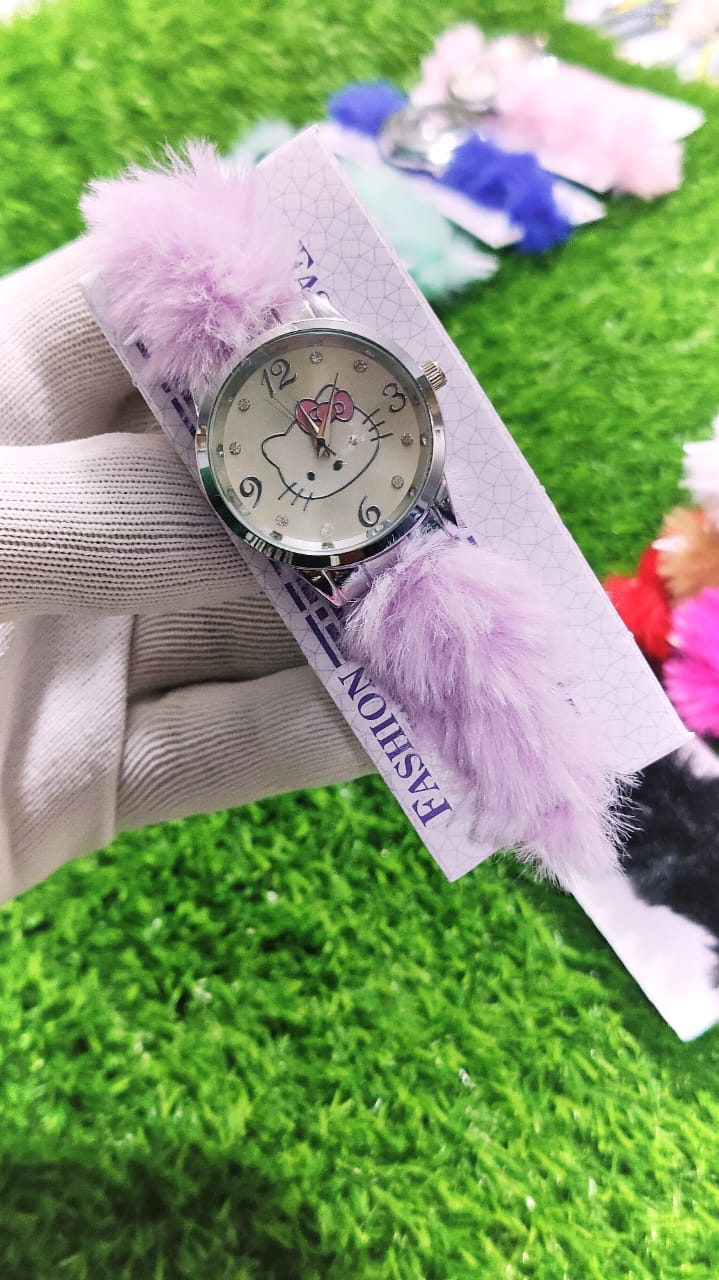 Beautiful Hello Kitty Cartoon Cat Round Shaped Clock Dial Analog Wristwatch For Kids and Women