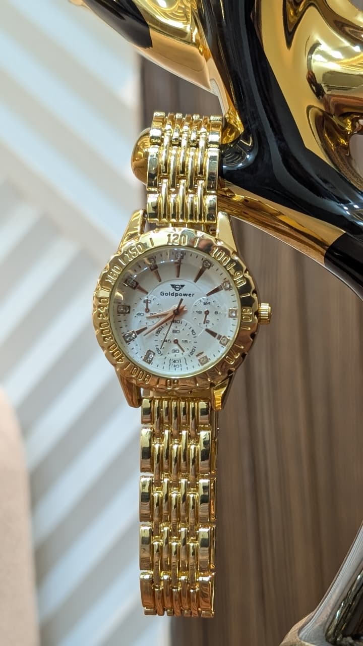 Gold Aurum Nova Watch – Luxury Edition