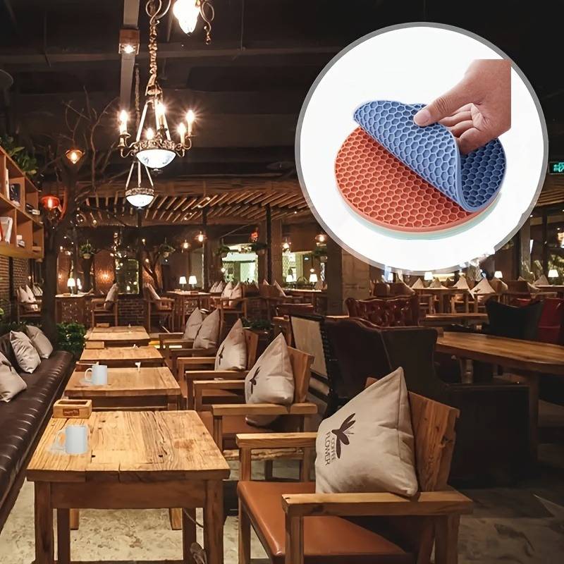 (Pack of 2) Silicone Rubber Heat Resistant Non Slip High Temperature Easy To Clean Table Mats with Hanging Hole For Pots