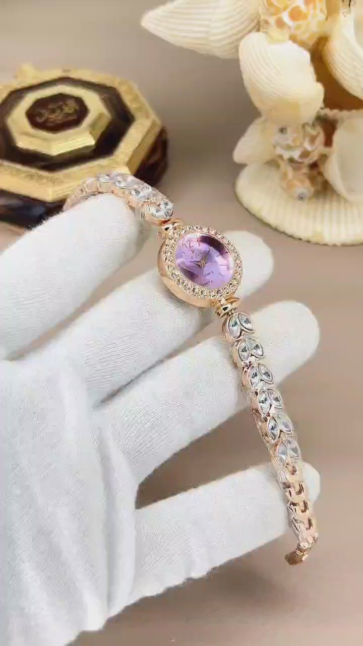 Women’s Luxury Bracelet Diamond Quartz Watch (Random Color Combo)