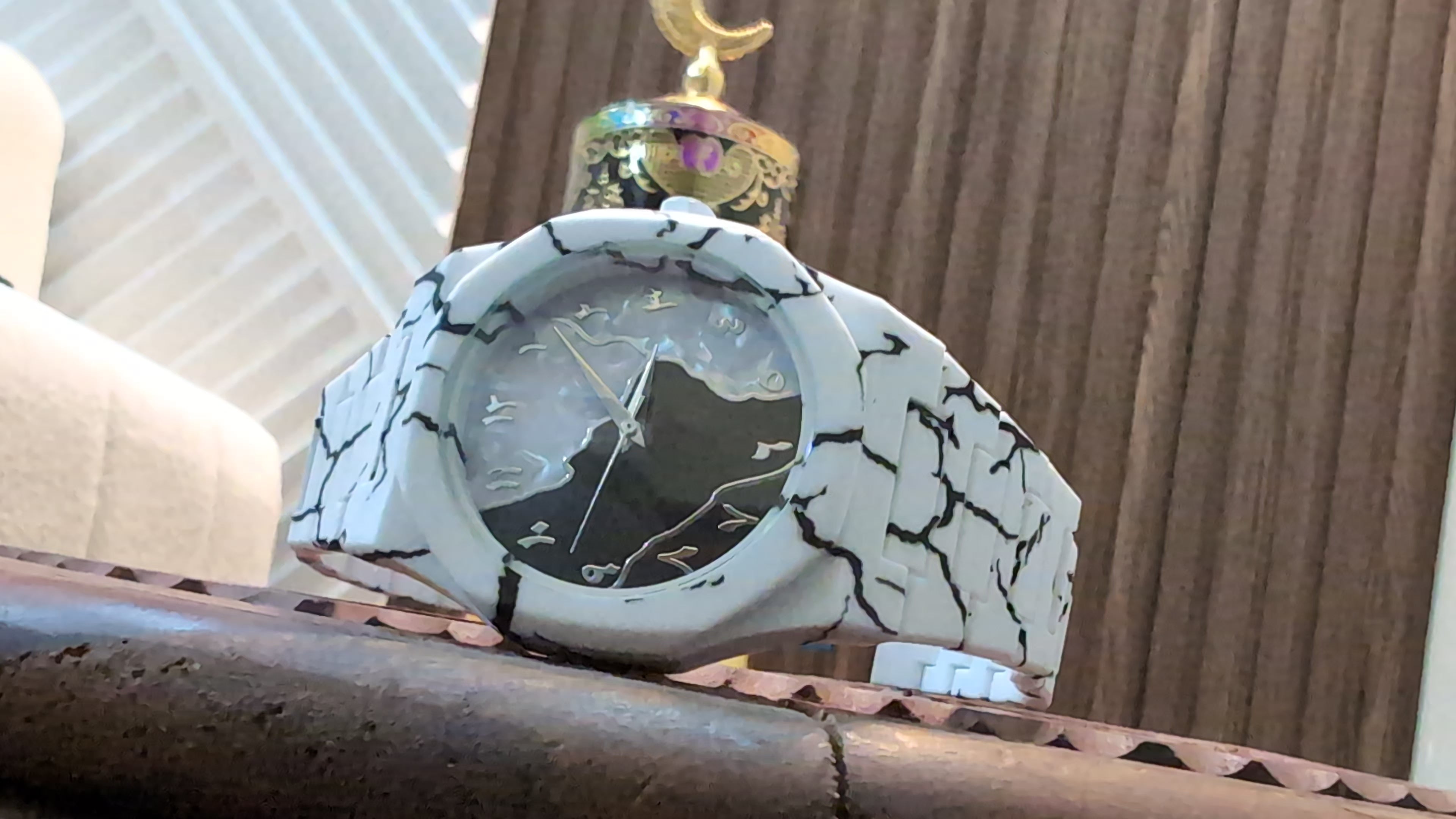 White Classic Arabic Aura – Marble Storm Edition