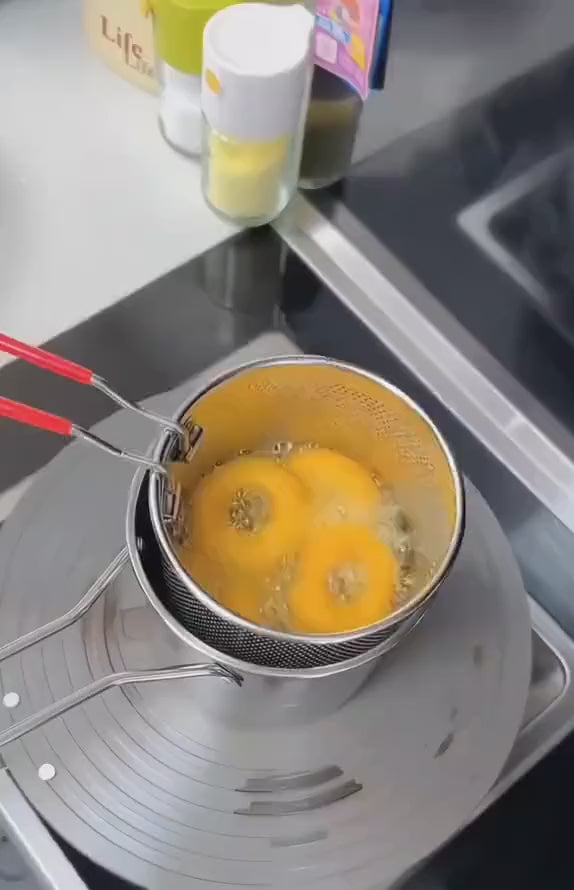 Multi Functional Stainless Steel Rust Resistant 1200ML Deep Fryer Pot with Strainer Basket and Long Handle Kitchen Oil Frying Pot Kettle for Home Use