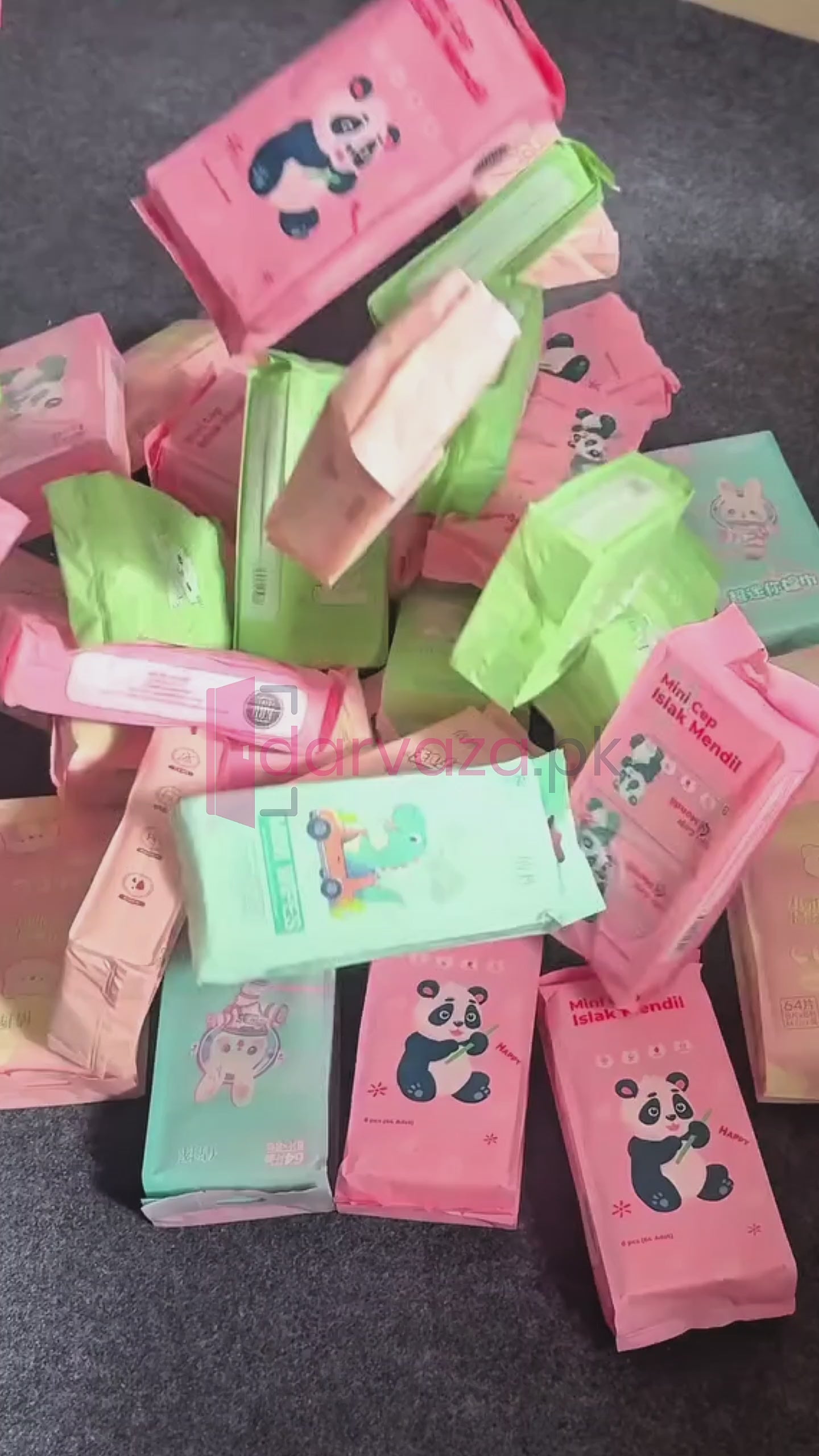 Pack of 16 Mini Wet Wipes Packets