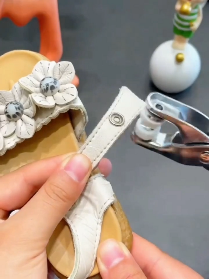 Full Body Metal Snap Button Set with Hand Pressure Plier Button Press Tool Rs 999